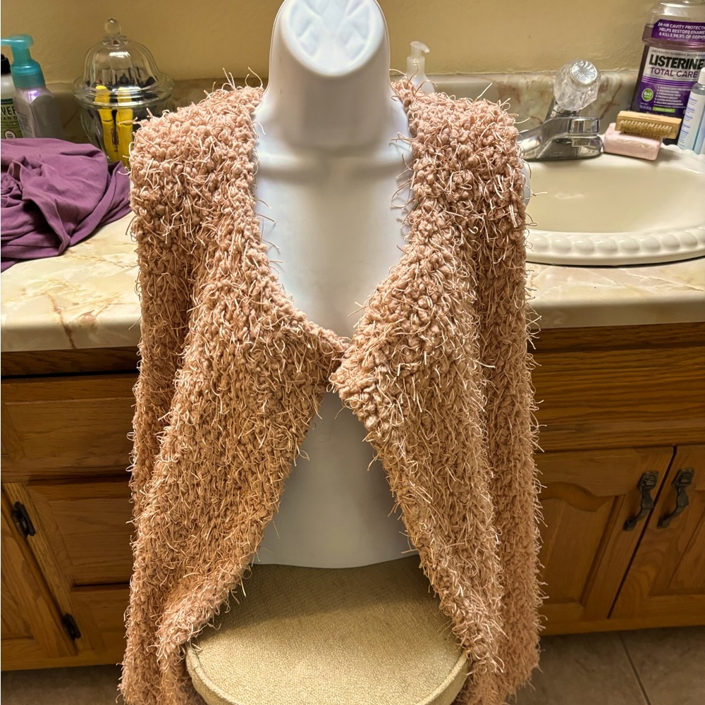 Long M/L furry vest a.gain label new without tag loose fit and cozy Ladies